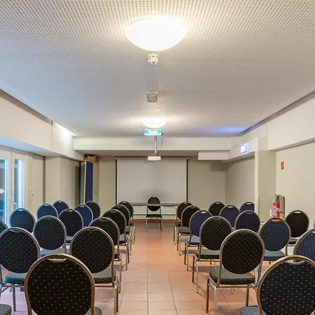 A&o杜塞尔多夫火车总站酒店 2*