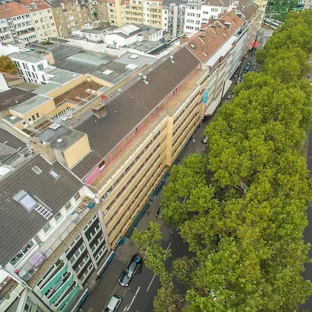 Hotel A&o Hauptbahnhof 2*