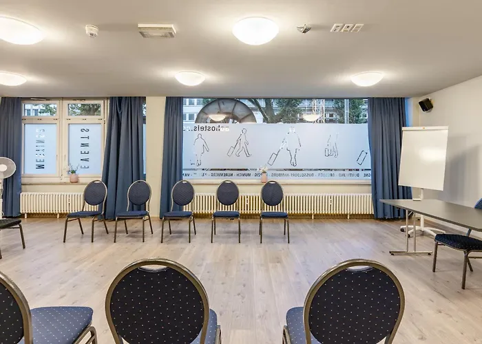 A&o杜塞尔多夫火车总站酒店 2*