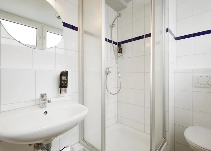 Otel A&o Hauptbahnhof 2*