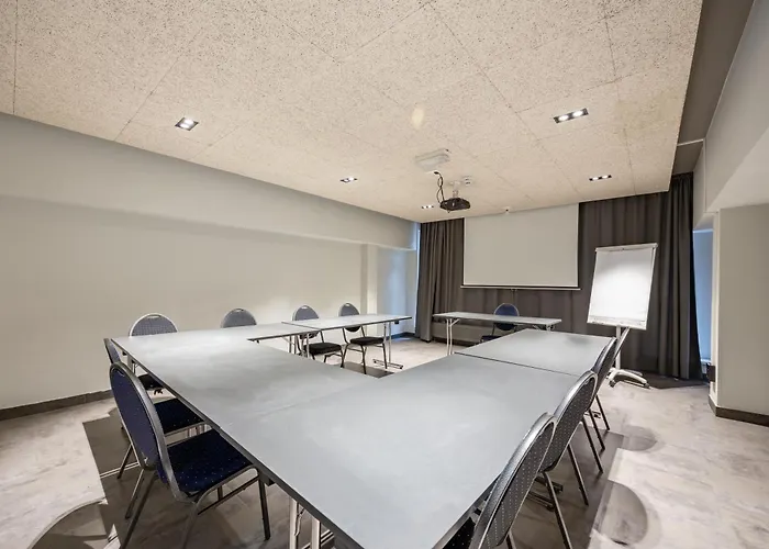 A&o Hauptbahnhof Otel 2*